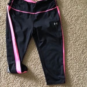 Black and pink workout crops